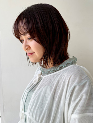 透け感レイヤーボブ