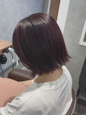 伸びても気にならないデザインカラー