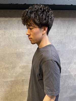 ビジネス場面にもピッタリ　清潔感MAXパーマスタイル