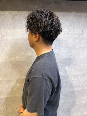 ワイルドさ抜群パーマスタイル