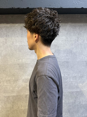 ビジネス場面にもピッタリ　清潔感MAXパーマスタイル