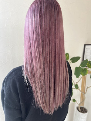 ピンクベージュ