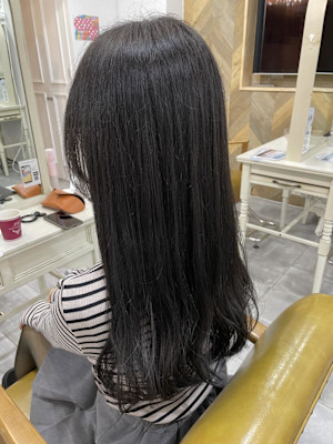 ダークグレージュ