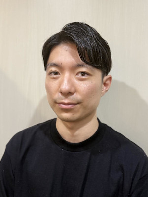 七三分けツーブロックナチュラル