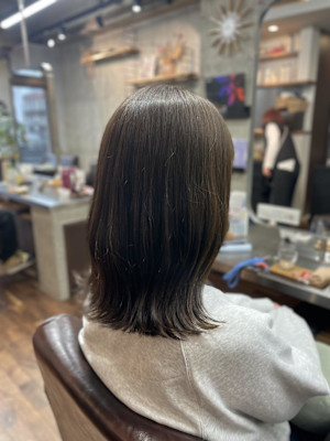 オリーブブラウン