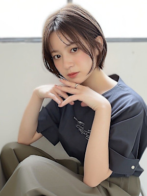 ショート ショートボブ アッシュカラー 透明感　30代40代