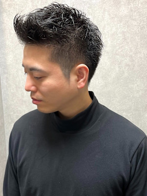 ソフトモヒカン アップバング 刈り上げショート ビジネス