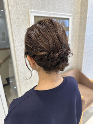 [aina]肩につくボブスタイルからアップに