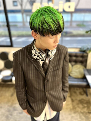 グリーン～黒/ルーツカラー/マッシュ/ケアブリーチ/髪質改善