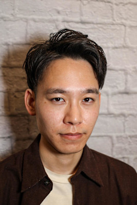 癖毛を生かしたアップバングショート