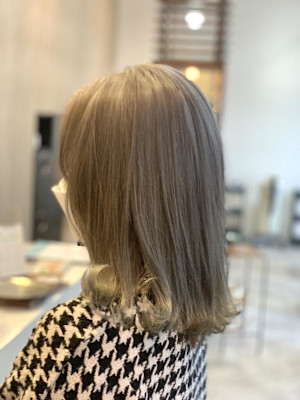 ミルクティーグレージュ