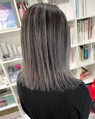 バレイヤージュカラー/白髪ぼかし/切りっぱなし/髪質改善