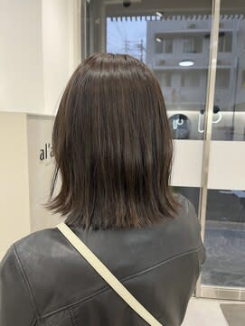 外ハネボブ×寒色カラー