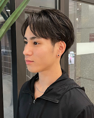 【メンズ必見】爽やか×清潔感バツグン！人気のセンターパート