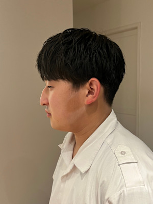 【学生やビジネスマン向け】清潔感と好印象の黒髪マッシュ