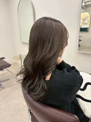 韓国風くびれヘア　髪質改善カラー　ラベージュ　グレージュ