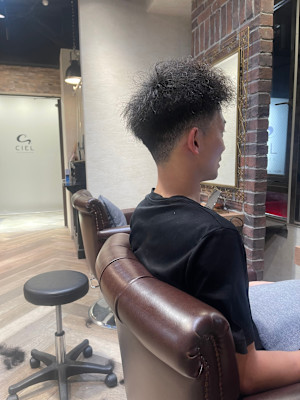 カーリーフェードショート