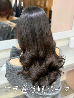 低めの位置でおしゃれさUP♪コテ巻き風パーマ！