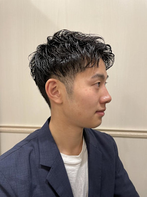 ツーブロックアイロンパーマショート