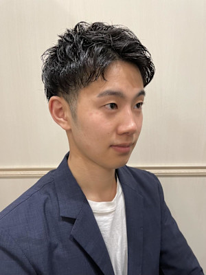 ツーブロックアイロンパーマショート