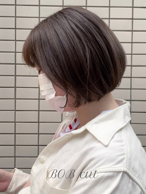 ボブカット×フォギーベージュ/乾かすだけでまとまる艶髪ボブ