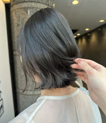 透明感グレージュ