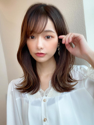 ミニウルフ前髪パーマ韓国くびれミディアムチェリーブラウン