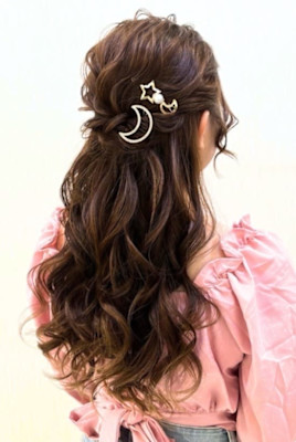 お呼ばれスタイルにもお出かけにもおすすめハーフアップ♪