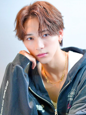 フェザーパーマ/フェザーショート/毛流れセンターパート