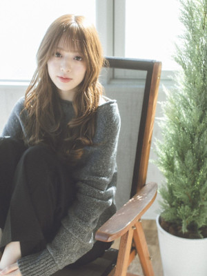 ゆる巻き　ロング　レイヤー　ベージュカラー　20代　30代