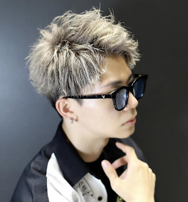 ブリーチ2回ベージュアップバング