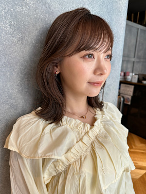 外ハネくびれスタイル