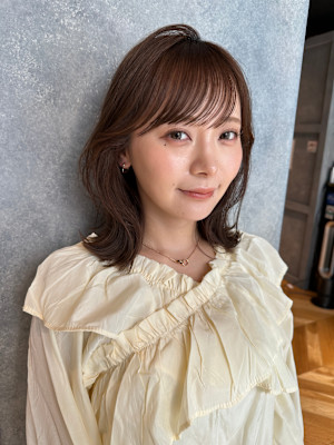 外ハネくびれスタイル