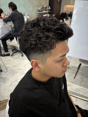 ツイストパーマ／スパイラルパーマ/特殊パーマ／ツーブロック