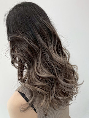 アッシュベージュカラー