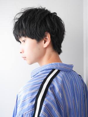 マッシュショートブルーブラックフェザーパーマ