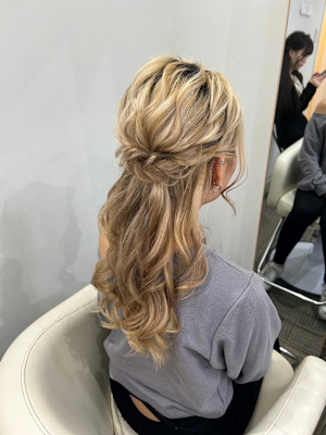 お呼ばれヘア♪ハーフアップ