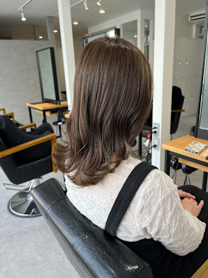 ワンカラーベージュ。