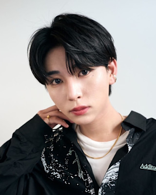 ダークアッシュ/毛流れセンターパート/マッシュ/原宿