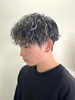 【平山明樹】お洒落メンズ/縦落ちスパイラルパーマ