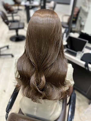 Mako マロンベージュ 透明感カラー ブリーチなし