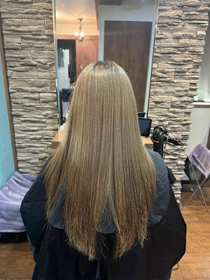 ダークグレージュ