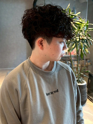 ツイストスパイラルパーマ メンズショート ツーブロック