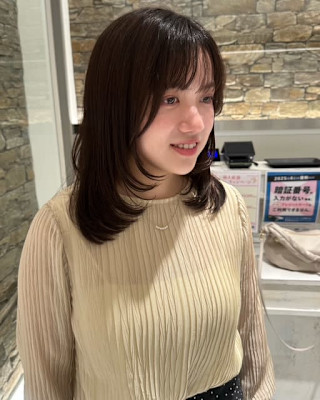 顔回りレイヤースタイル