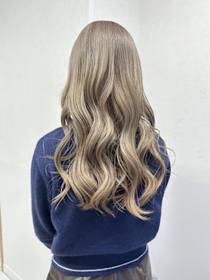 1ブリーチで出来るヘーゼルベージュカラー