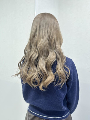 1ブリーチで出来るヘーゼルベージュカラー