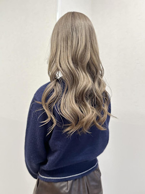 1ブリーチで出来るヘーゼルベージュカラー