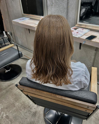 ミルクティーベージュ