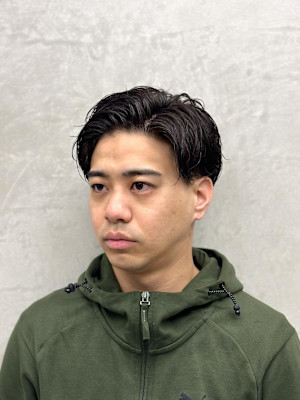 簡単スタイリングでキマる無造作ショート　スパイラルパーマ