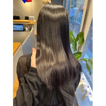 子供を連れて妻の髪を髪質改善....【吉祥寺/縮毛矯正】